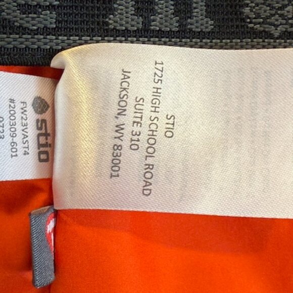 STIO Double Charge Insulated Jacket (Men's Size L) - Picture 9 of 9